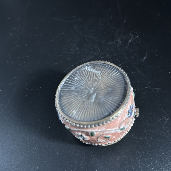 Vintage Butterfly Trinket Box - Picture 5 of 7